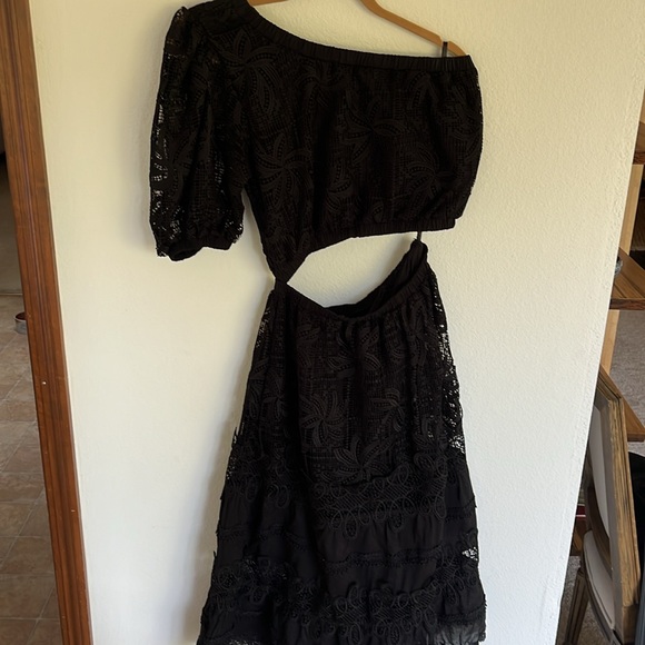 Waimari One Shoulder Dress - Picture 2 of 6